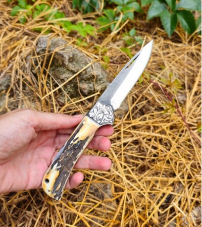 M390 TOZ METALURJİK GEYİK BOYNUZU  KİLİTLİ GRAVÜRLÜ ÇAKI