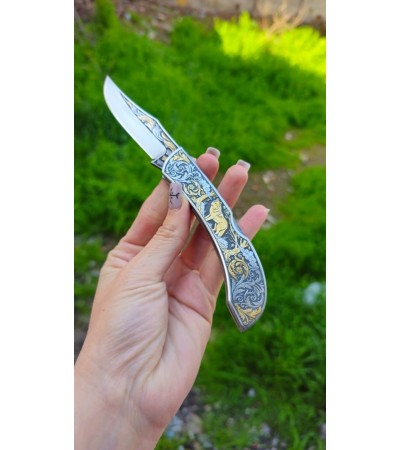 N690 ALTIN KAPLAMALI KURT GRAVÜRLÜ KİLİTLİ ÇAKI